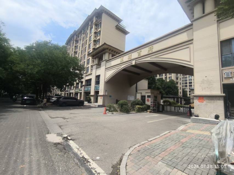 门市出售：东城首府门市售价33万一套，位置优越，欲购从速包更名。（第 1 张）