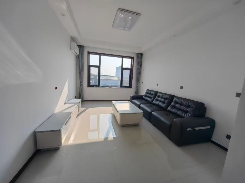 出租南街小学附近两居室，家具家电齐全850（第 1 张）