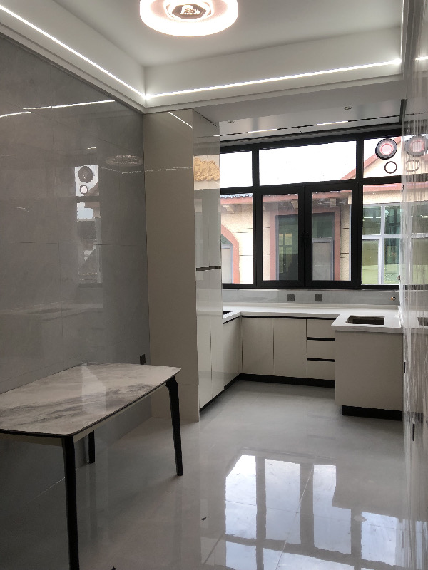 自建别墅，一梯两户，一厅一卫一厨三卧，新建房（第 2 张）