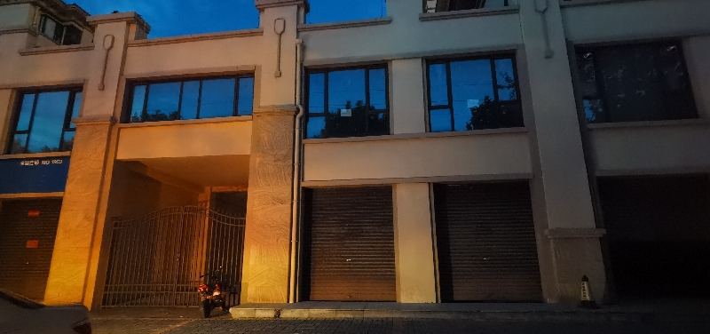 椒乡大街路东东城首府商铺上下两层260平招租。有意者电联。（第 1 张）