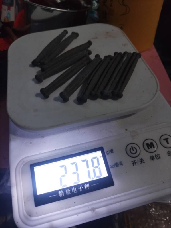 撒网拆下来的铅坠，160个，有需要的80元拿走（第 1 张）