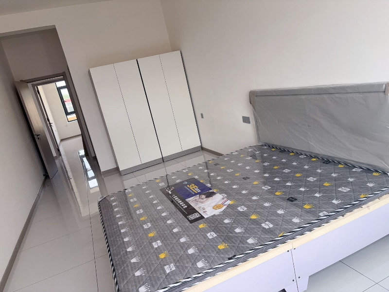 🏠楼房出租
自家全新自建房，首租，干净清爽。
📍位置：菜市场附近
✨ 三室两（第 4 张）