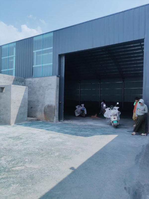 邯郸本地仓库出租！
场地方正，地面结实，大货车直接开到门口，装卸货不用折腾。
水（第 3 张）