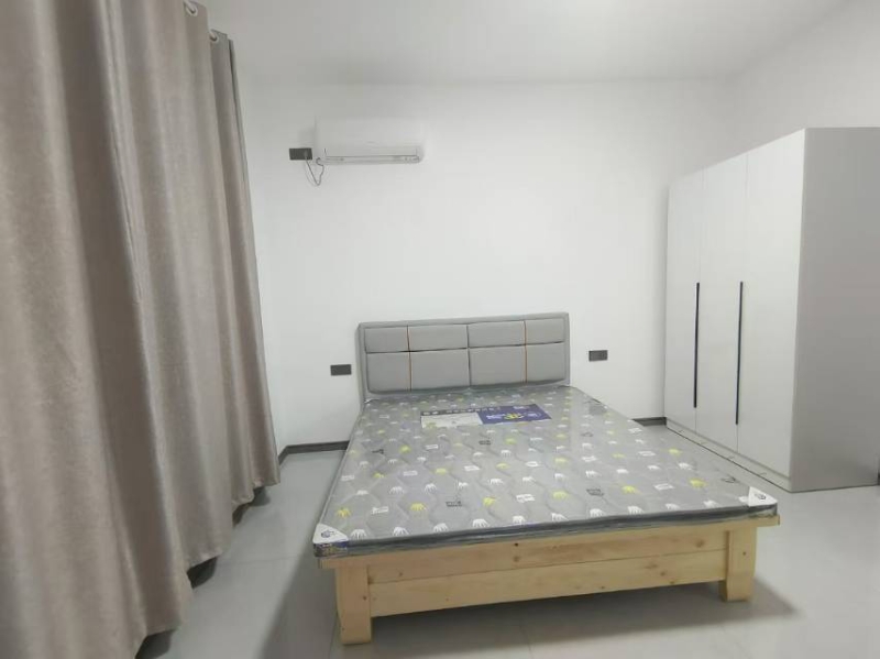 青年街附近三室两厅两卫，新装修，停车方便，拎包入住，（第 6 张）