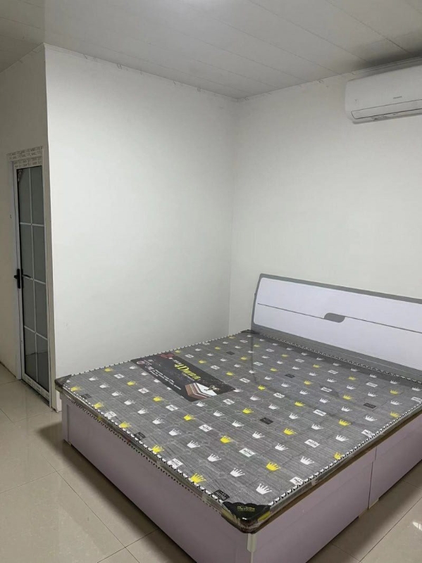出租多户公寓
室内干净整洁，洗漱方便
免费无线网络，拎包入住，停车方便
地（第 1 张）