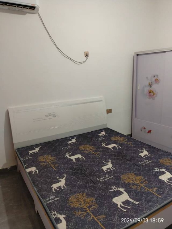 出租：建设街北自建房 三室一厅，水，电齐全，家具家电 空调，天燃气齐全，拎包入住（第 1 张）