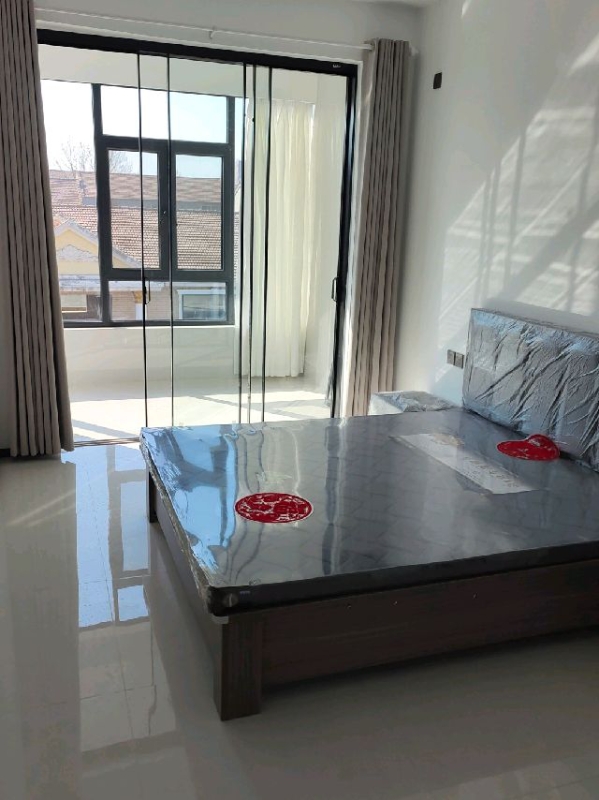 碧波园好粥道附近二楼，停车方便，紧邻路边，新房，品牌家电，三室两厅两卫，前后通透（第 5 张）