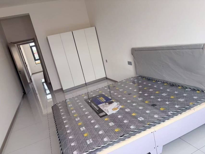 🏠楼房出租
自家全新自建房，首租，干净清爽。
📍位置：菜市场附近
✨ 三室两（第 3 张）