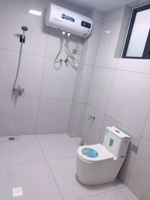 🏠楼房出租
自家全新自建房，首租，干净清爽。
📍位置：菜市场附近
✨ 三室两（第 4 张）