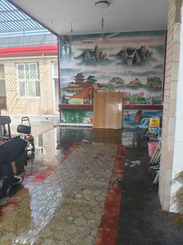 产业城6号门对面，西滩头村临街，农家院蓬顶，可当库房，也可以住人（第 1 张）