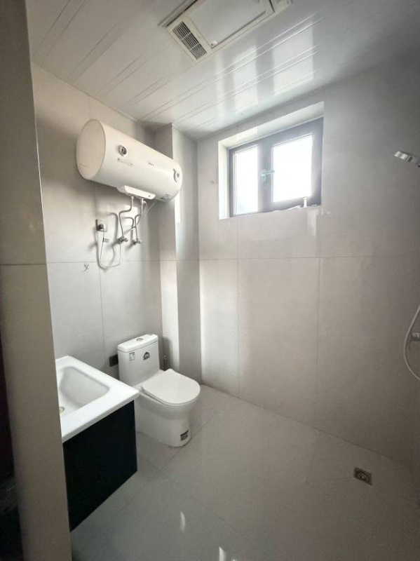 出租如家小馆附近自建房，交通方便，水电齐全，拎包入住，可月租，电话（第 2 张）