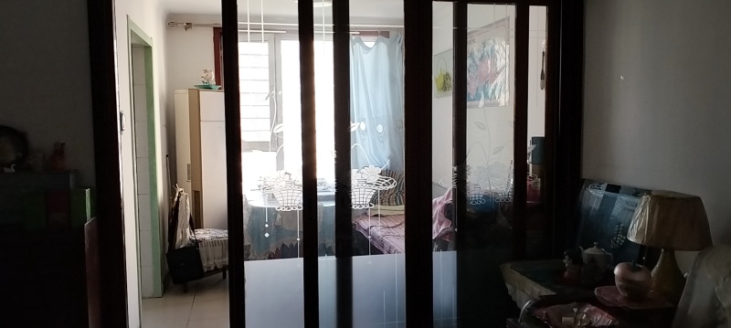 南北通透，家电齐全，拎包入住。附近有复兴商贸城，好几所中学，小学。3/6（第 2 张）