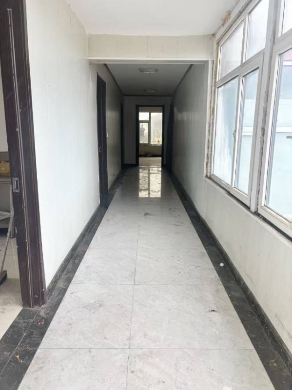 地理位置，钛白路中段，厂房面积600平，有5吨航吊，带三楼办公楼和生活区，水电齐（第 7 张）