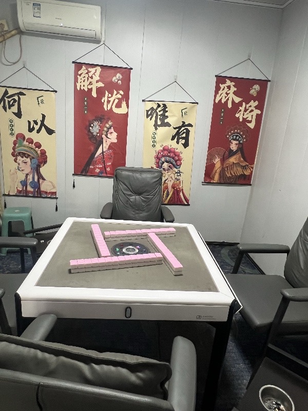忍痛割爱。个人原因低价转让台球厅。正常营业中，无须额外投资接手可干。寻找有缘人。（第 3 张）