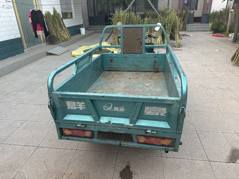群豪助力三轮车，110汽油机器，动力足，1.1米×1.6米车斗，带高低档，适合农（第 1 张）