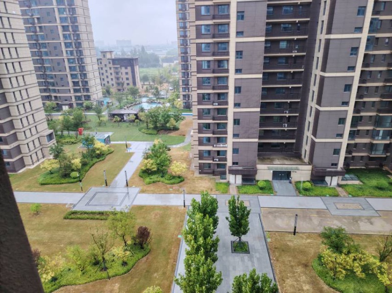 东边户，南北通透，房间层高285，新房新家具家电，首次出租，中间楼层，环境好，物（第 1 张）
