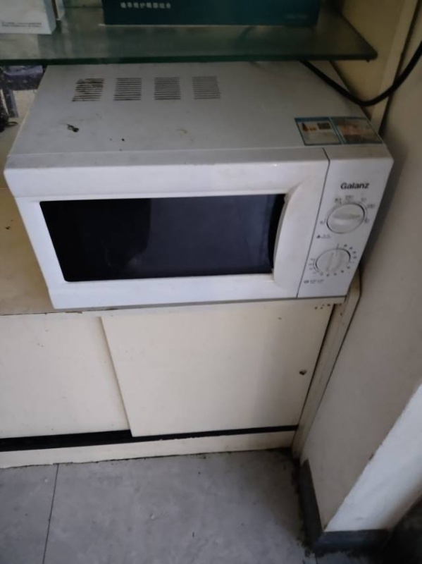 物品9成新，美容车，凳子等等（第 3 张）