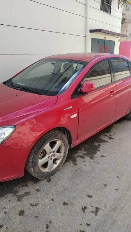 2013年荣威350S红色，个人一手车，红色一直在车库放着，公里数48000公里（第 1 张）