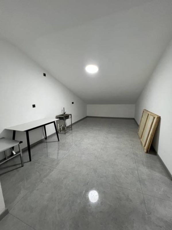 出租自建阁楼，月租700.长期优惠.
☎️（第 2 张）