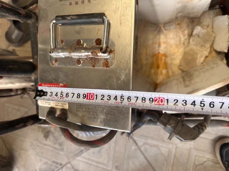 阵风锂电池 60V80AH，个人一手，无拆无修无暗病，比较爱惜。当时出厂时加价定（第 4 张）