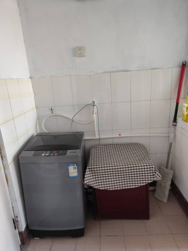 龙湖南门美乐城附近，65平方，南北通透。家具家电齐全，求男生合租。（第 5 张）