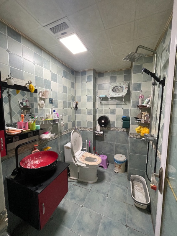 锦江花园小区单元房25层114平米，三室一厅，家具家电等生活用品齐全，拎包入住（第 4 张）