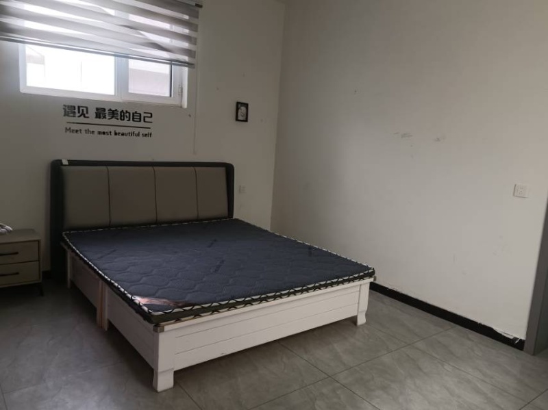 华耀城附近南堡崔村，自建房2层一室一厅一厨一卫，有空调热水器，可做饭（第 1 张）