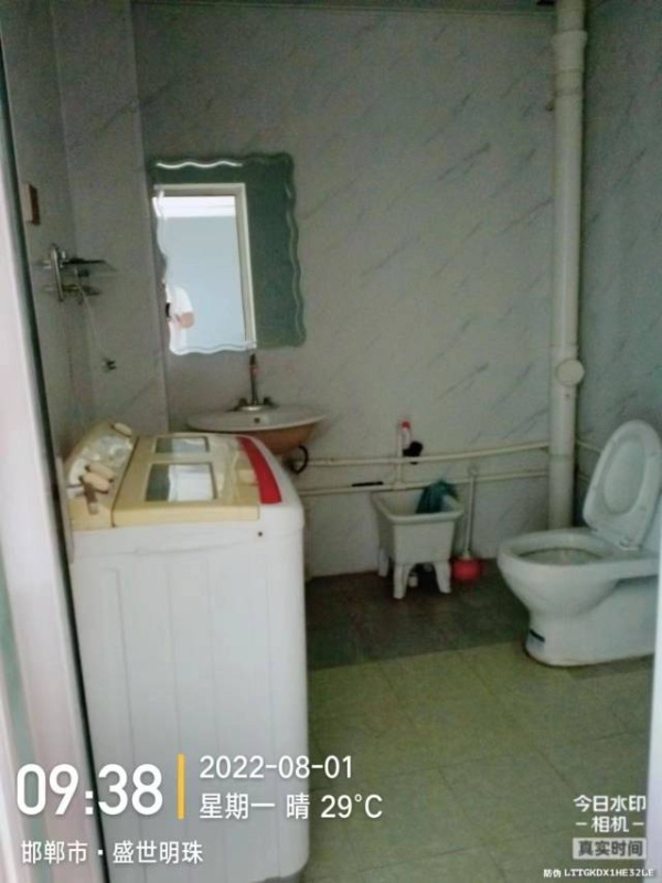 三室两厅两卫，简装，天然气做饭。（第 2 张）