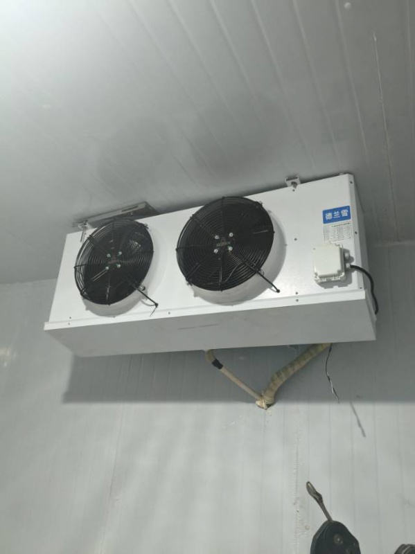 安装冷库维修。有各种新空调，维修空调移机加氟，清洗，高价回收空调，以旧换新，移壁（第 1 张）