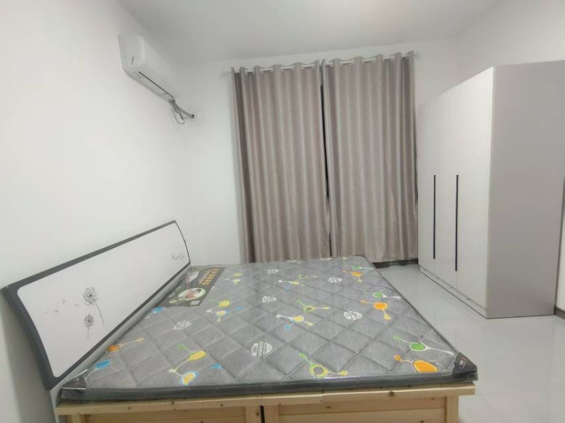 实验中学附近自建房，三室二厅两卫配有车位交通方便（第 3 张）