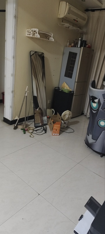 家具家电齐全，两室一厅一卫，可以带车位，（第 3 张）