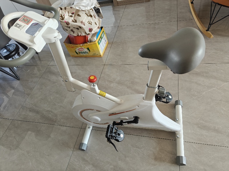 🚲自用闲置健身车转让
成色：9新/几乎全新，平时很少骑，落灰闲置，功能全部正常（第 2 张）