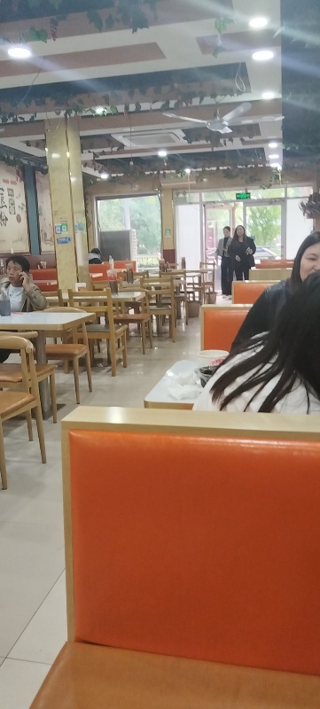 服务员（第 1 张）