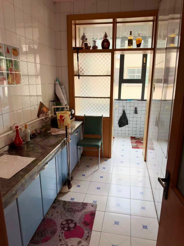 房屋出租🏠
叮咚～房东直租
🏡三室一厅，明亮宽敞
🏠家具齐全，拎包入住
�（第 2 张）