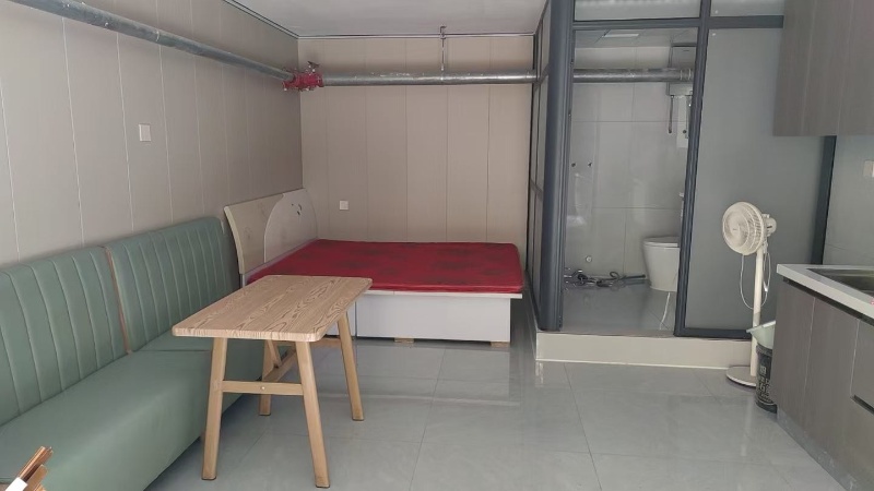 东城首府南向车库出租，水电齐全，可洗澡可做饭，家电齐全，拎包入住，价格面议，随时（第 2 张）