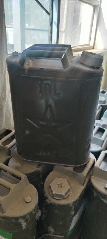 10L油桶，数量30多个，买时35元/只，现15元/只出售（第 1 张）
