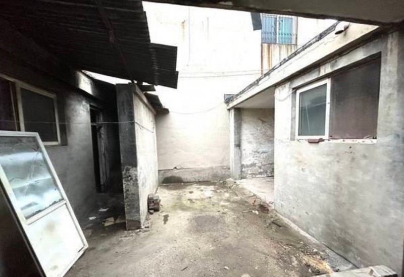 星城国际附近，独院出租，700，位置好，免费停车场，水费物业费免费。 独门独院，（第 4 张）