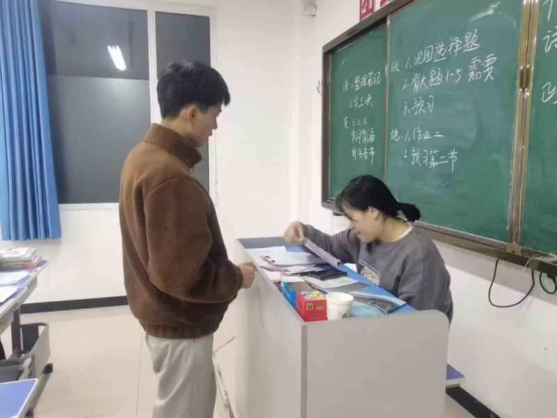 文硕教育寒假班招生啦
名师辅导，优秀的师资力量，因材施教
根据学生特点制定专（第 1 张）