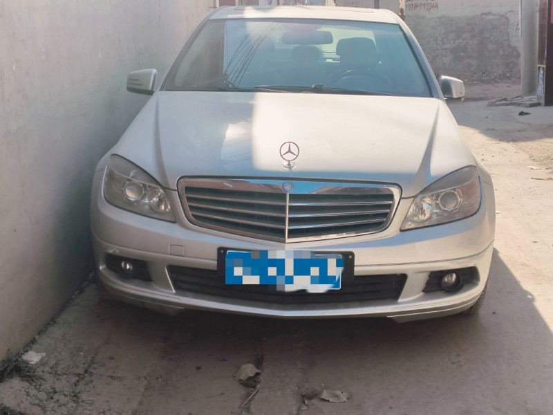 个人车，11年奔驰自动挡最高配，没事故没出过险，车况非常好，刚买的保险刚的审车，（第 1 张）