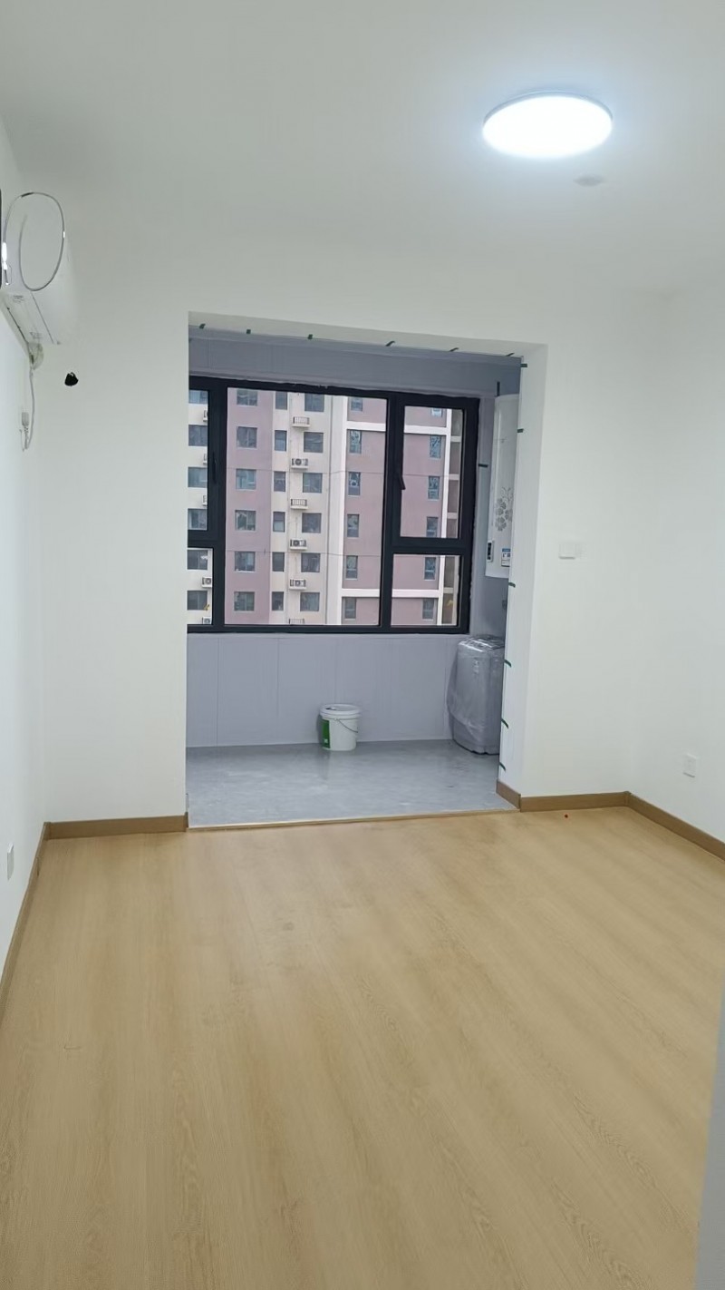 出租住房
邯郸市丛台区锦尚龙城 
三室两厅两卫，3个空调冰箱热水器都有，天然（第 5 张）