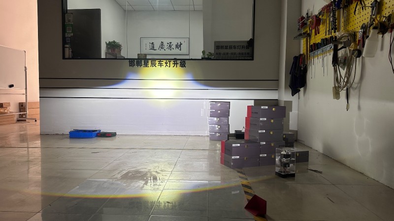 邯郸星辰车灯升级
专业汽车灯光升级改装
LED透镜激光透镜升级 
专车专用（第 1 张）