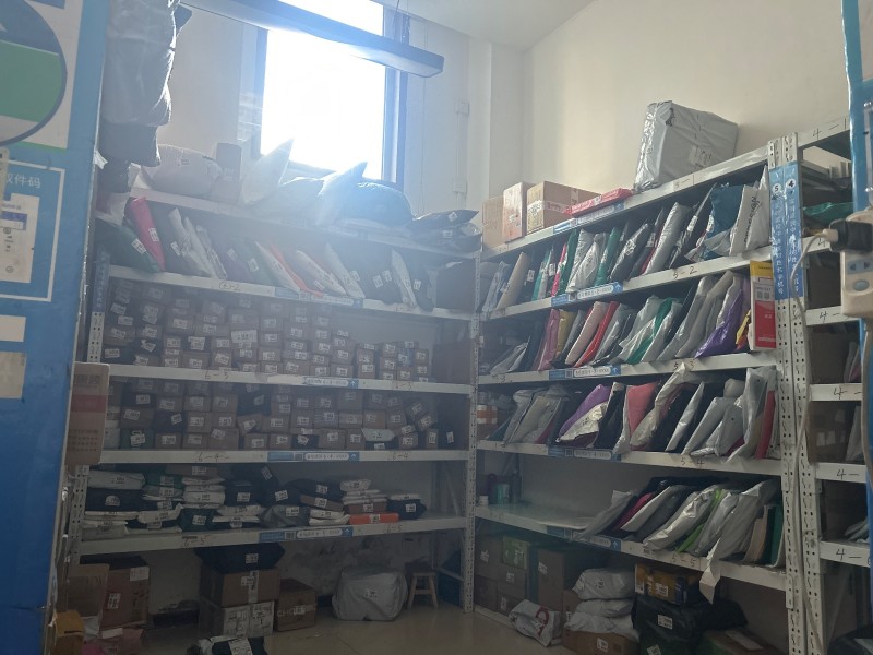 丛台区果园南路万浩吉祥西侧菜鸟驿站旺铺转让，详细加微信详细介绍（第 2 张）