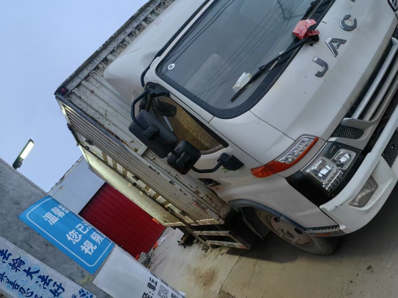 出售2021年四米二集装箱一辆，带尾板，个人一手车，国六，没出售个人过远门，无事（第 1 张）