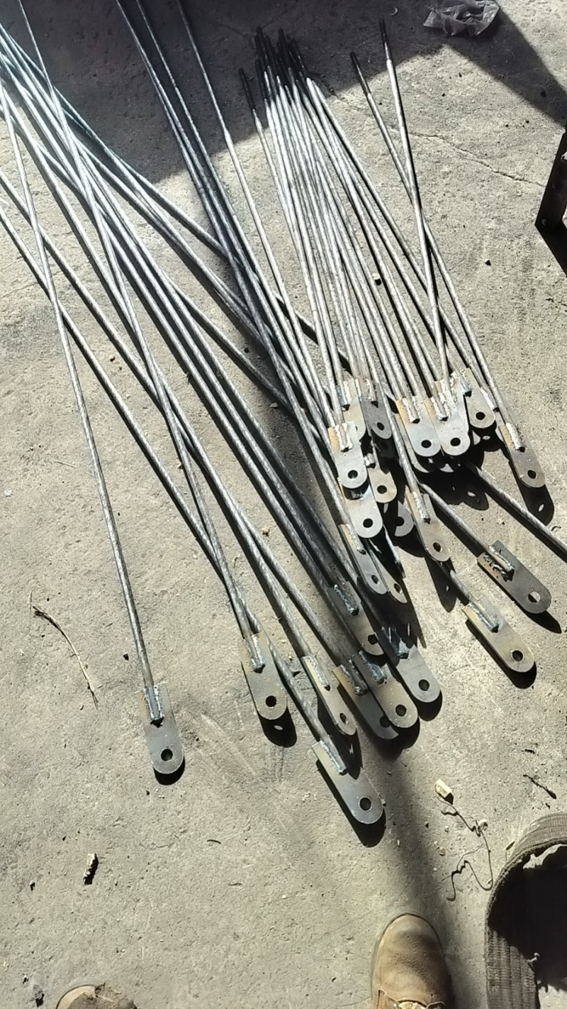 本厂承接各种异型件焊接加工，各种金属制品加工，地脚螺栓预埋板，电力金具，建筑配件（第 4 张）