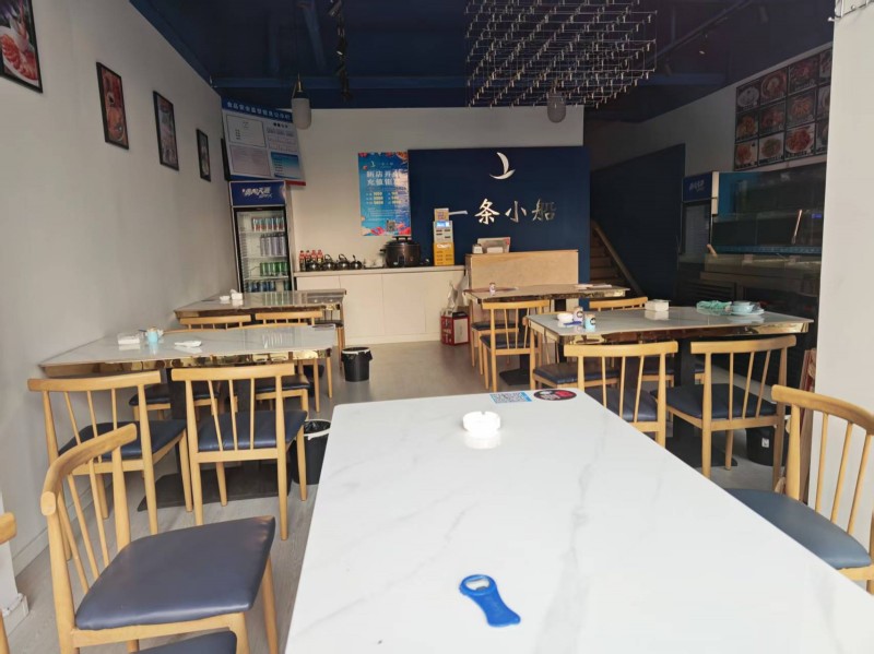 阳光府邸东门门市出租
因家中有事，刚刚装修好的门市出租，经营项目不限制，位于美（第 2 张）