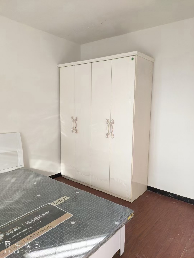 出租沙辛庄回迁房118平，三室一厅一厨一卫，家具齐全，空调洗衣机冰箱热水器，位于（第 2 张）