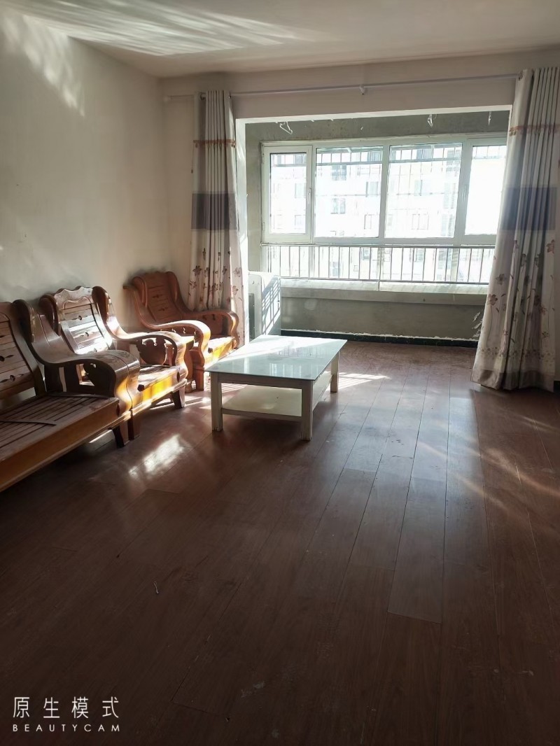 出租沙辛庄回迁房118平，三室一厅一厨一卫，家具齐全，空调洗衣机冰箱热水器，位于（第 6 张）