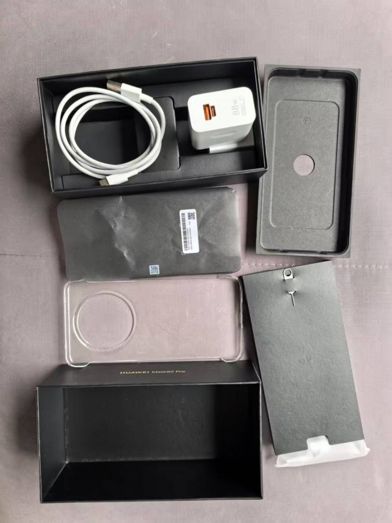 出一台华为Mate60Pro256，黑色，个人一手，无磕碰划痕，靓机，电池99，（第 5 张）