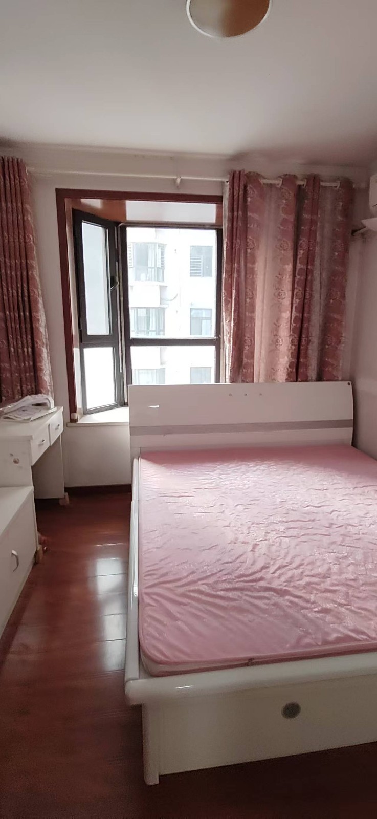 出租东柳大街阳光领地小区，房子采光好，家电优质，干净通透，小区环境优雅，周围设施（第 4 张）