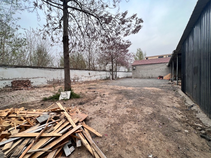 出租：肥乡区长安路东段看守所对面，有占地800多平米（含300多平米开放式仓库）（第 3 张）